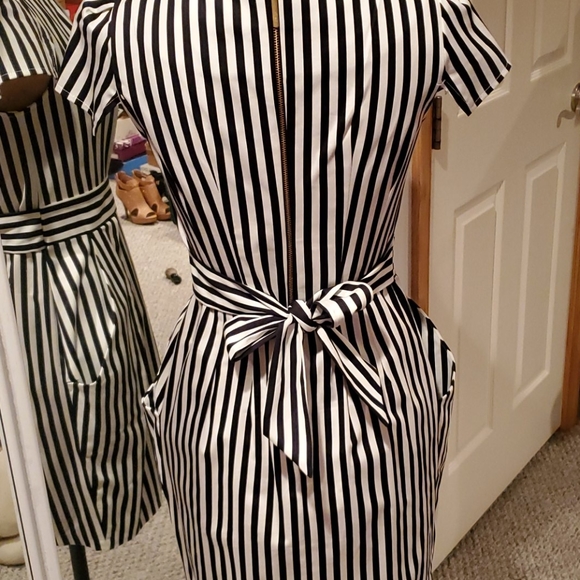 Dress - Picture 4 of 6